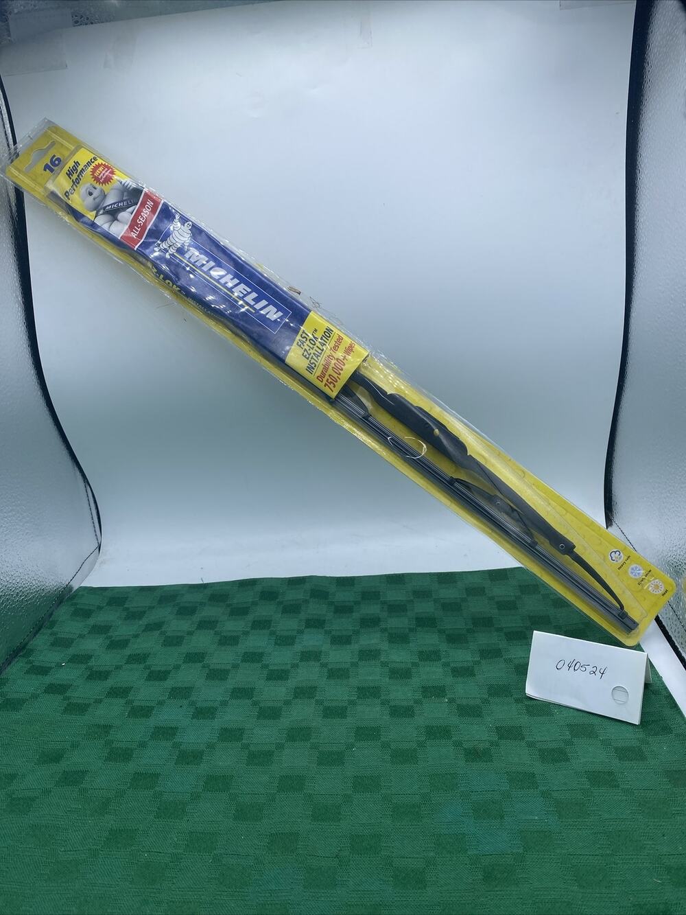 16" Automotive Wiper Blade Streak Free Quiet Wiping Heavy-duty Steel Frame